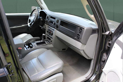 Used 2006 Jeep Commander 4WD image 11