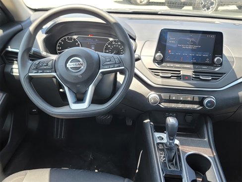 Used 2022 Nissan Altima 2.5 SV image 18