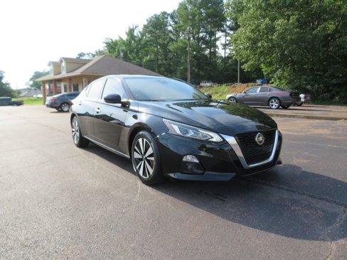 Used 2019 Nissan Altima 2.5 SV image 3