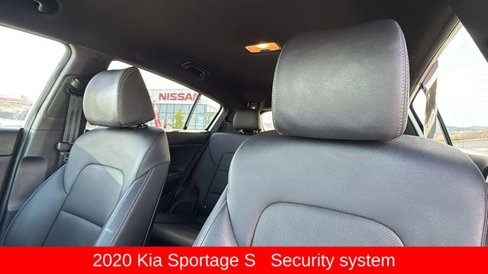 Used 2020 Kia Sportage S image 11