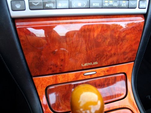 Used 2005 Lexus SC 430 Convertible image 35