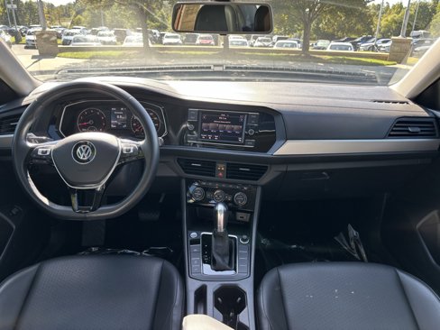 Used 2019 Volkswagen Jetta SE w/ Cold Weather Package image 18