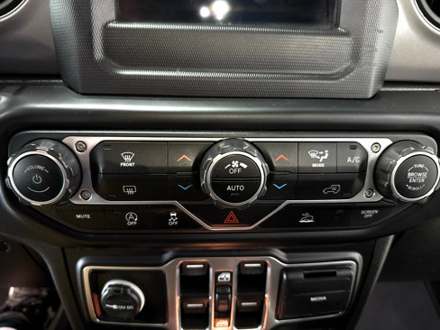 Used 2021 Jeep Gladiator Sport image 16