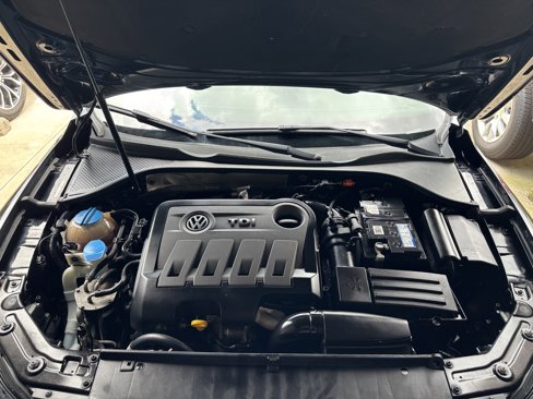 Used 2014 Volkswagen Passat TDI SE image 49