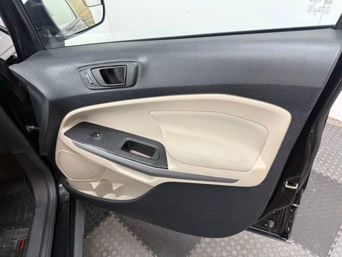 Used 2020 Ford EcoSport S image 26