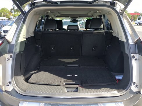 Used 2021 Nissan Rogue SL image 9