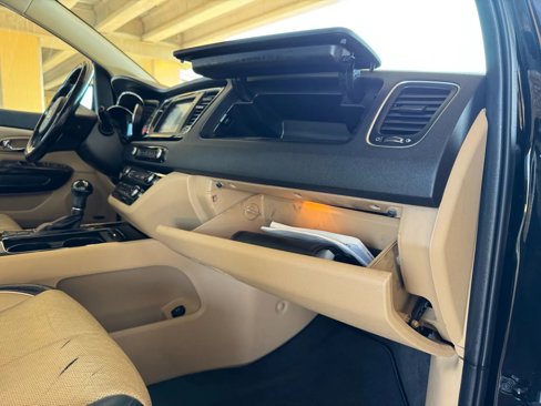 Used 2016 Kia Sedona SX Limited image 29