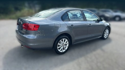 Used 2011 Volkswagen Jetta SE image 5
