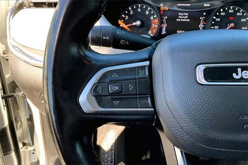Used 2022 Jeep Compass Limited image 11
