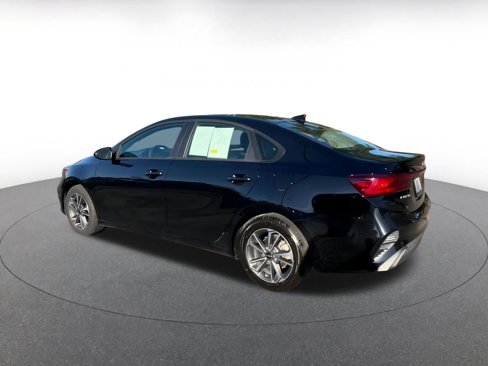 Used 2024 Kia Forte LXS image 10
