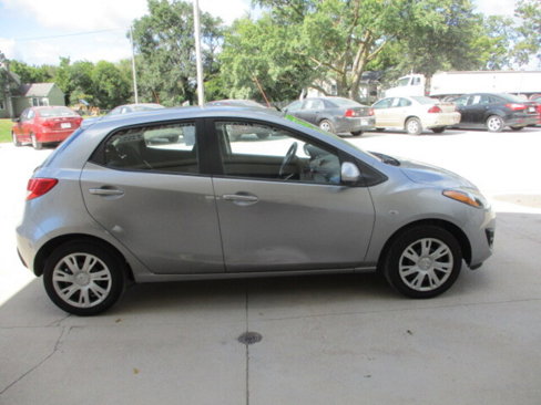 Used 2014 MAZDA MAZDA2 Sport image 2