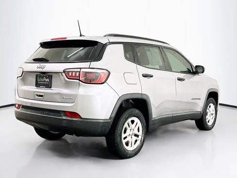 Used 2018 Jeep Compass Sport w/ Tech Group image 9