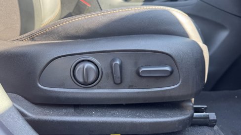 Used 2021 Chevrolet Equinox Premier image 19