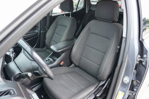 Used 2021 GMC Terrain SLE w/ Elevation Edition image 13