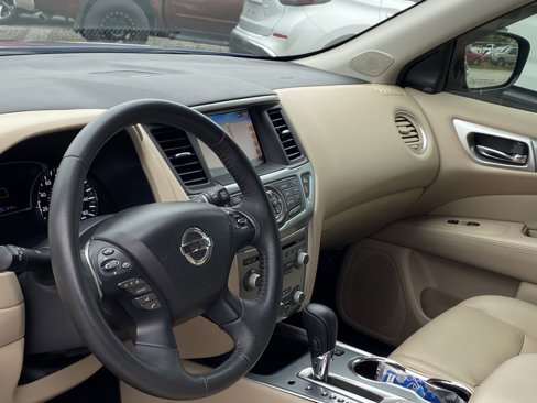 Used 2017 Nissan Pathfinder SL w/ SL Tech Package image 10