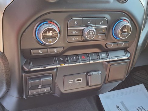 Used 2021 Chevrolet Silverado 1500 LT image 19