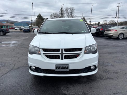 Used 2018 Dodge Grand Caravan GT image 2