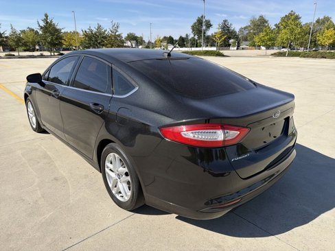 Used 2015 Ford Fusion SE image 28