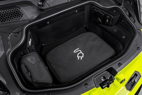 Used 2024 Lamborghini Revuelto image 45