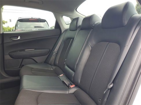 Certified 2020 Kia Optima S image 9