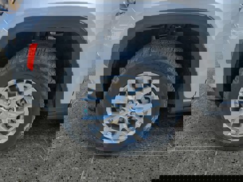 Used 2023 Jeep Grand Cherokee Limited image 28
