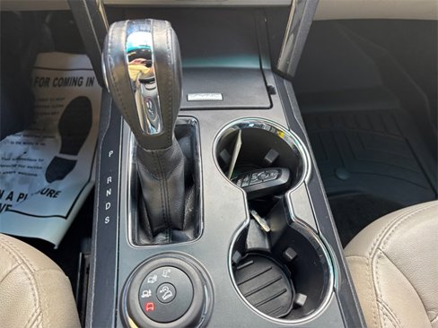 Used 2018 Ford Explorer XLT w/ Equipment Group 202A image 21
