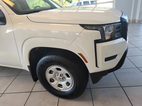 Used 2024 Nissan Frontier S image 5
