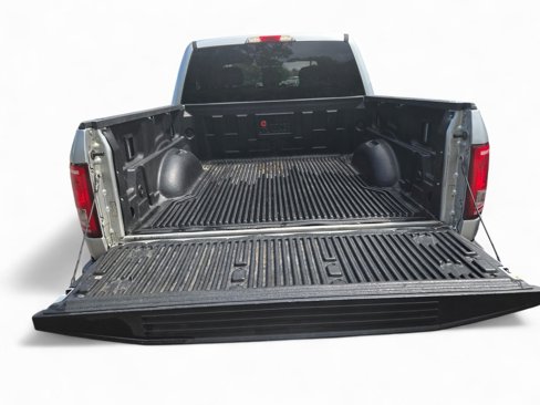 Used 2017 Ford F150 XLT image 5