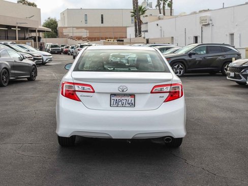 Used 2013 Toyota Camry SE image 9