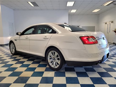 Used 2011 Ford Taurus Limited w/ 303A Rapid Spec Order Code image 9