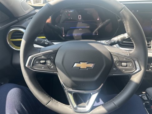 New 2025 Chevrolet Trax LT w/ Driver Confidence Package image 12