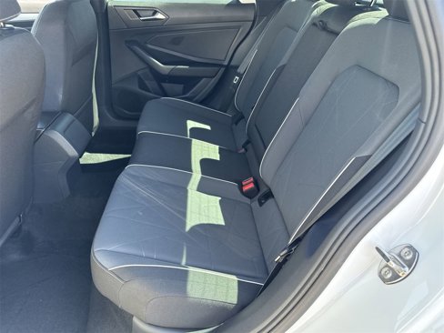 Certified 2025 Volkswagen Jetta Sport image 13