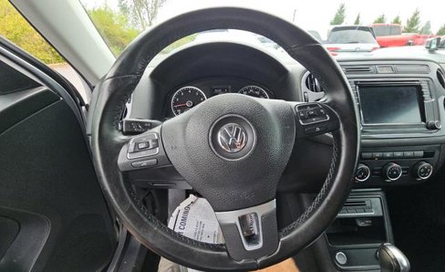 Used 2017 Volkswagen Tiguan Limited image 17