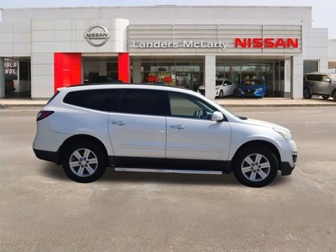 Used 2014 Chevrolet Traverse LT w/ LPO, 'HIT The Road' Package image 2