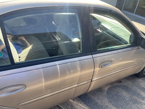 Used 2003 Chevrolet Malibu V6 w/ Preferred Equipment Group 1 image 4