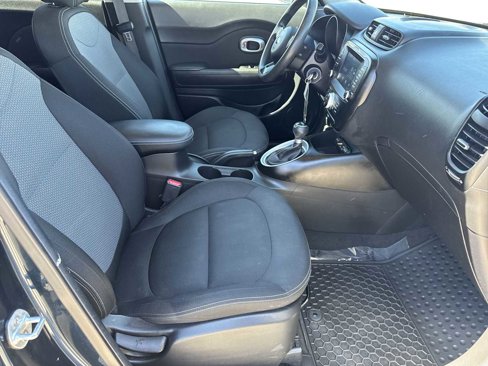 Used 2019 Kia Soul + image 19