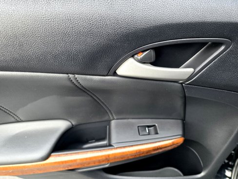 Used 2012 Honda Accord EX-L image 33