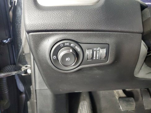 Used 2018 Jeep Compass Latitude w/ Popular Equipment Group image 27