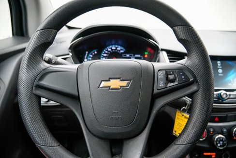 Used 2017 Chevrolet Trax LS image 31