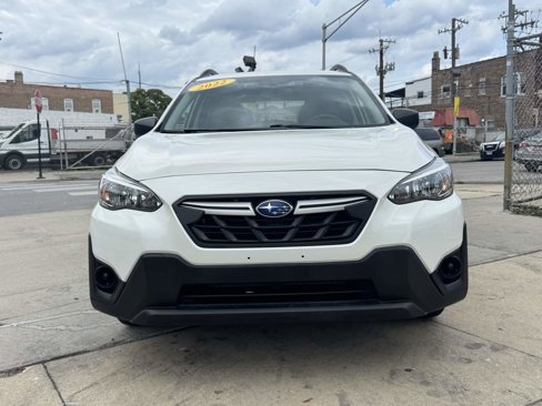 Used 2022 Subaru Crosstrek 2.0i image 2