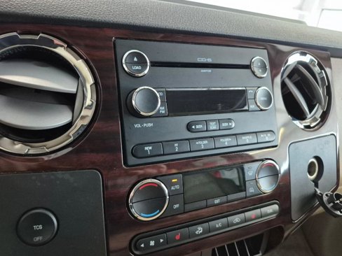 Used 2010 Ford F350 Lariat image 18