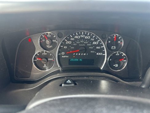 Used 2016 Chevrolet Express 3500 Extended image 10