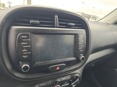 Used 2020 Kia Soul LX image 28