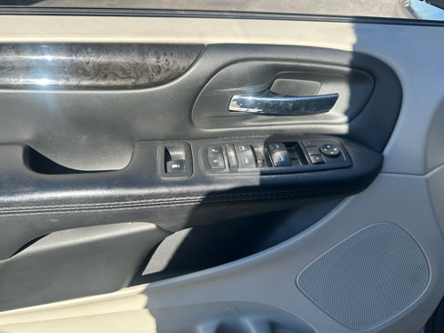 Used 2017 Dodge Grand Caravan SE w/ Power Window Group image 9