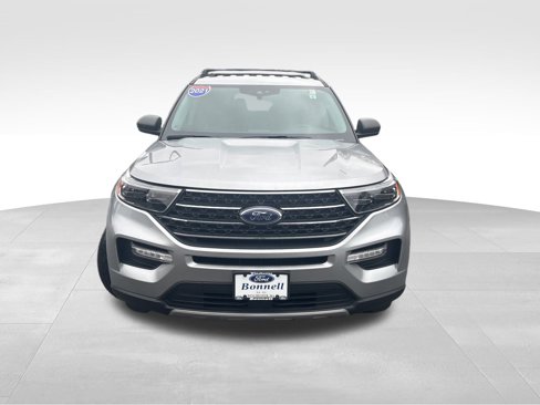 Used 2021 Ford Explorer XLT w/ Equipment Group 202A image 9