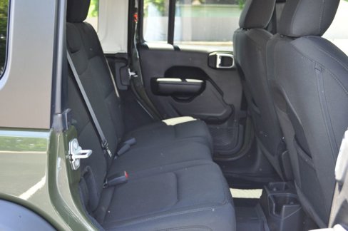 Used 2023 Jeep Wrangler Unlimited Sport image 15