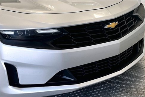 Used 2019 Chevrolet Camaro LT image 27