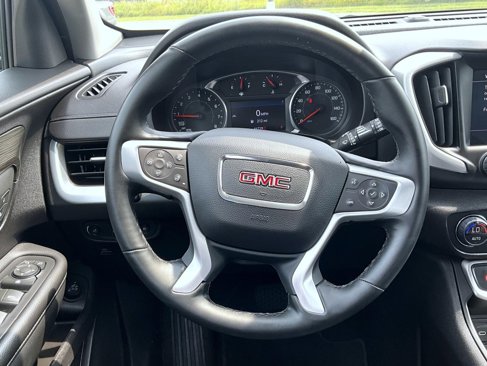 Used 2024 GMC Terrain SLT image 12