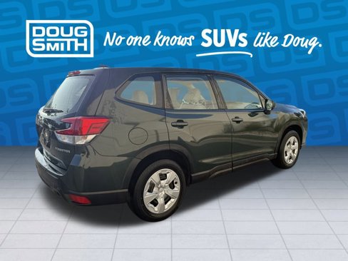 Used 2022 Subaru Forester image 3
