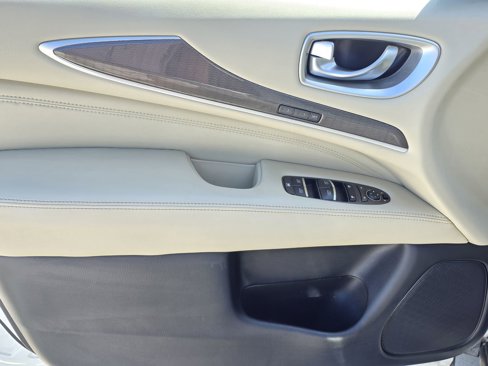 Used 2019 INFINITI QX60 Luxe w/ Essential Package image 15